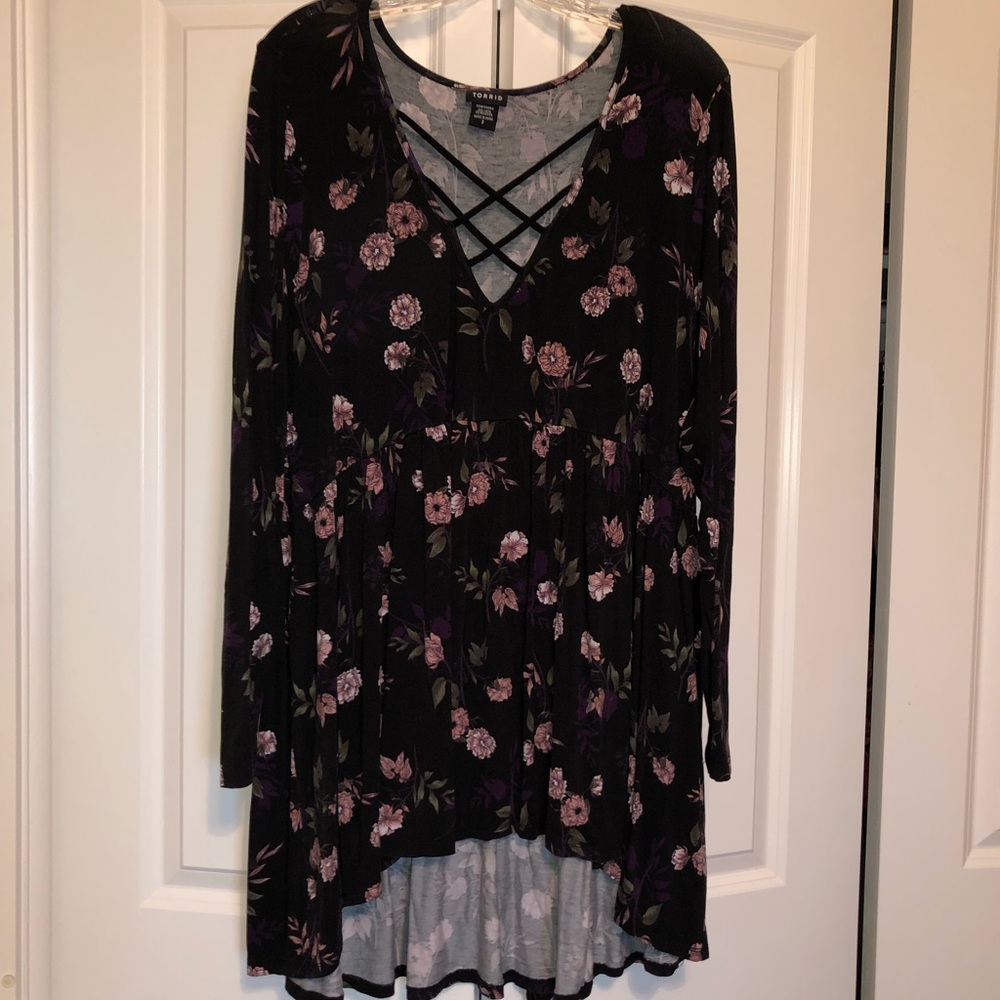 Torrid quarter length shirt